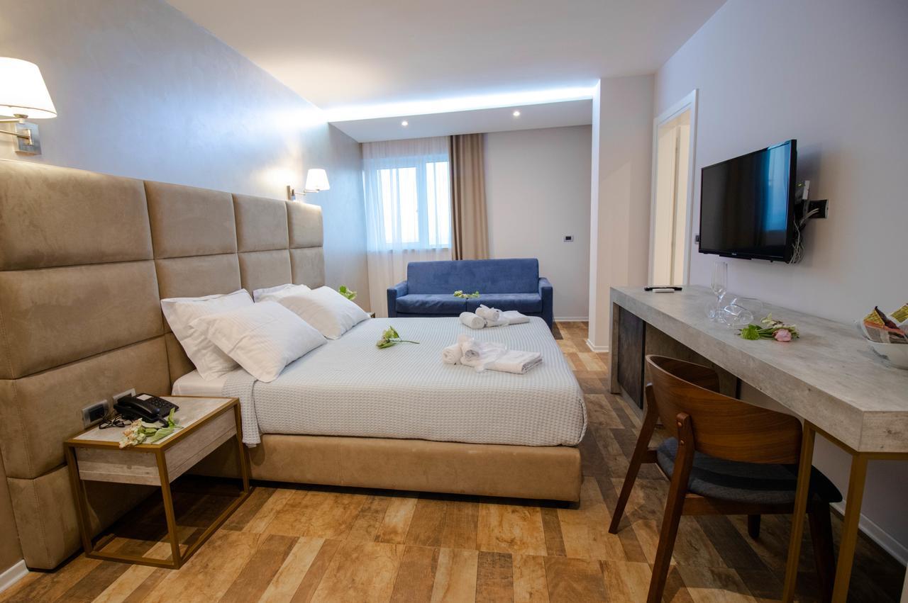 Blue Marine Hotel Škalngur Extérieur photo